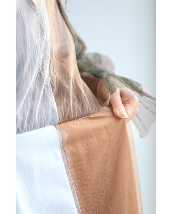 ふわり舞うブロッキングカラーのチュールミディアムワンピース