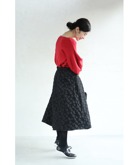 【セール商品返品交換不可】（S~L対応）（黒）ぽこぽこ立体花のAラインミディアムスカート