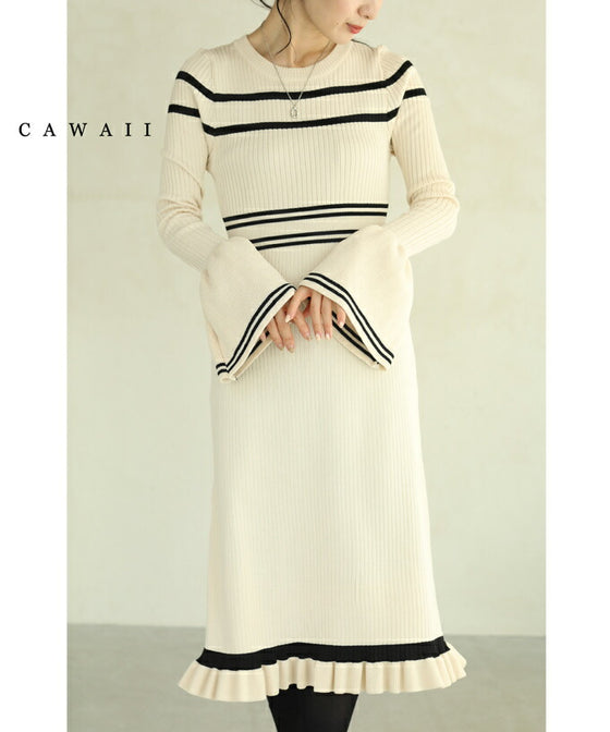 ヒラヒラ可愛いフレア袖のニットミディアムワンピース