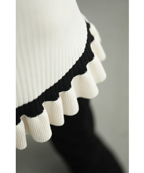 ヒラヒラ可愛いフレア袖のニットミディアムワンピース