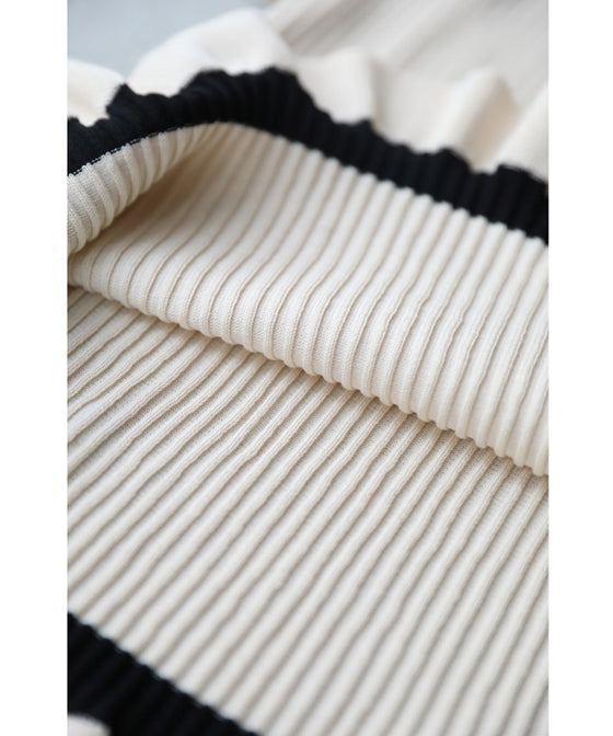 ヒラヒラ可愛いフレア袖のニットミディアムワンピース