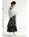 重なり合う柄フレアの個性派ミディアムスカート