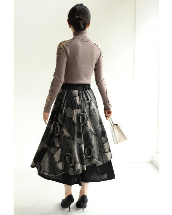重なり合う柄フレアの個性派ミディアムスカート
