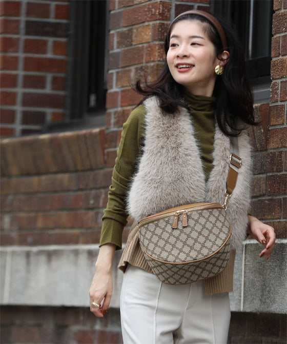 大人が上品に持てる 大容量 ボディバッグ