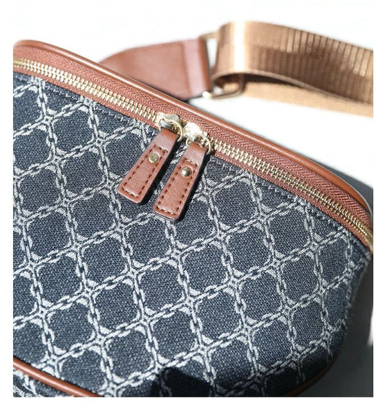 大人が上品に持てる 大容量 ボディバッグ