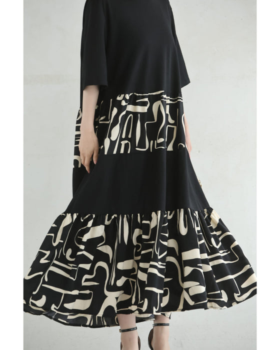 リラクシーな重なるアート柄ロングワンピース