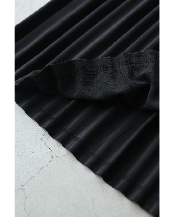 着心地軽やかな切り替えプリーツミディアムワンピース