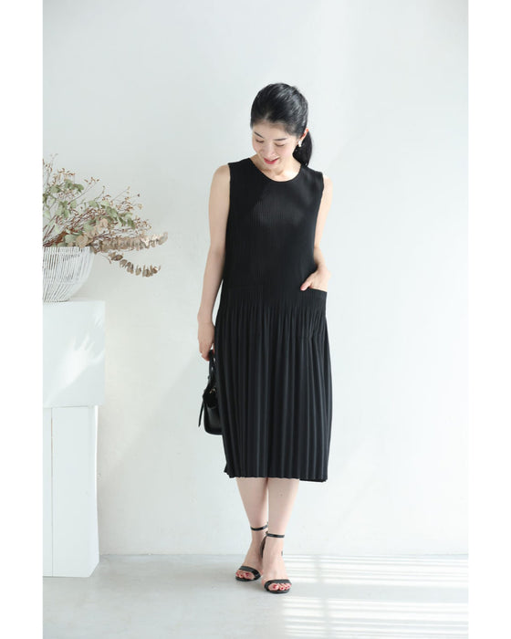 着心地軽やかな切り替えプリーツミディアムワンピース