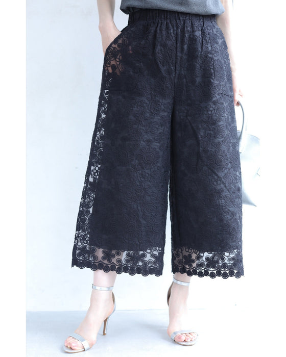 ワンピに重ねる涼みレースパンツ