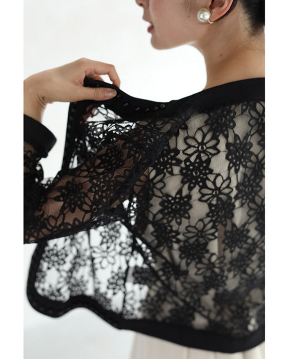 【アウトレット返品交換不可】パールビジューで縁取る涼しい黒花レースジャケット