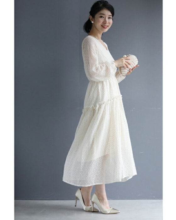 トライアングルで囲むサークルレースミディアムワンピース