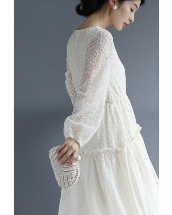 トライアングルで囲むサークルレースミディアムワンピース