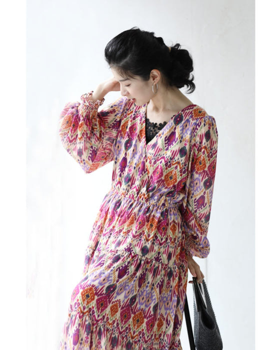 A one-piece dress that instantly brightens your look. A long dress with resort-style art print