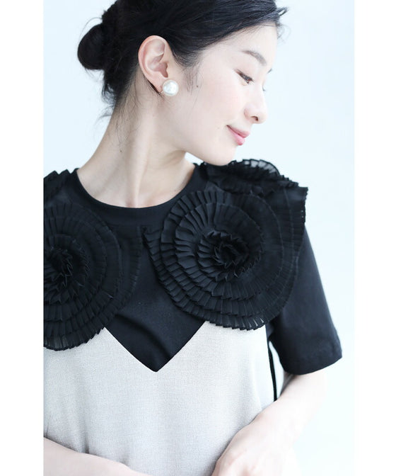 Pleated flowered T-shirt top