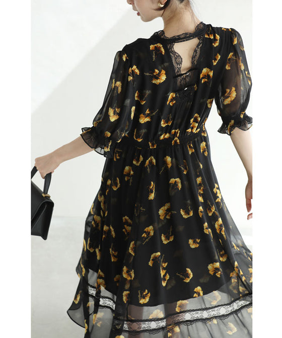 花舞うレースデコレーションのベールミディアムワンピース