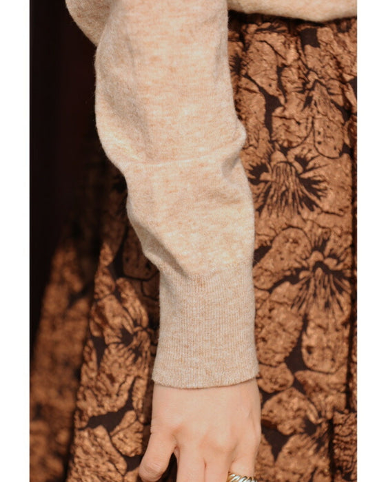 An introduction to Chinoiserie. China button knit