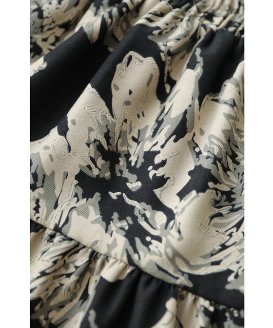 アーティスティックな花のティアードミディアムスカート