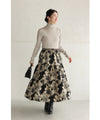アーティスティックな花のティアードミディアムスカート