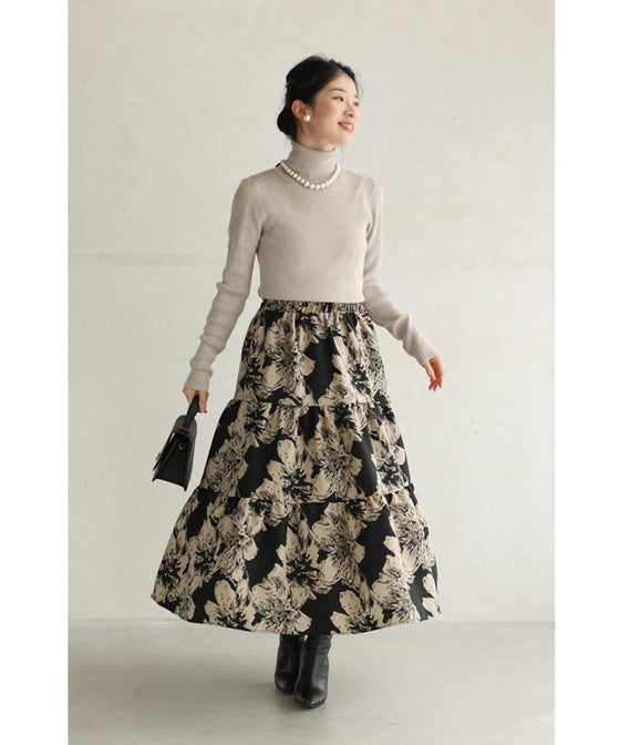 アーティスティックな花のティアードミディアムスカート