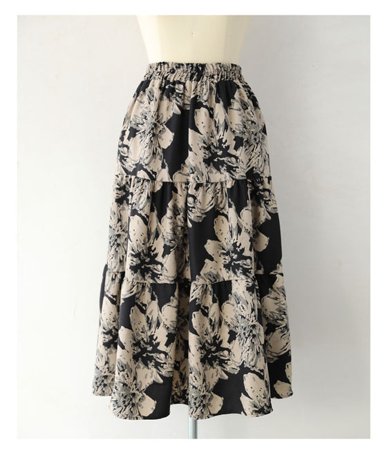 アーティスティックな花のティアードミディアムスカート