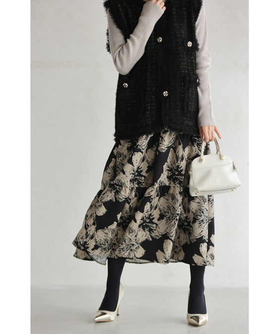 アーティスティックな花のティアードミディアムスカート