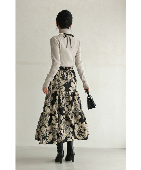 アーティスティックな花のティアードミディアムスカート