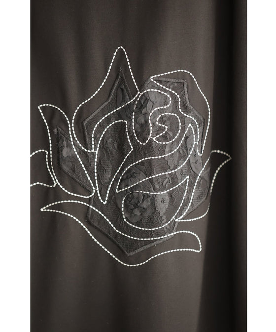 Midi skirt with embroidered roses