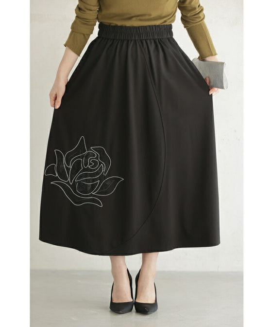 Midi skirt with embroidered roses