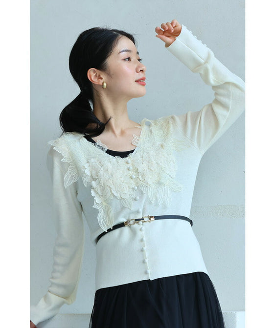 A cut-and-sew top with plenty of floral lace that blooms in a three-dimensional way