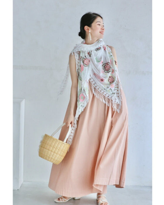 立体の花咲く春色刺繍の三角ストール