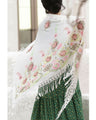 立体の花咲く春色刺繍の三角ストール