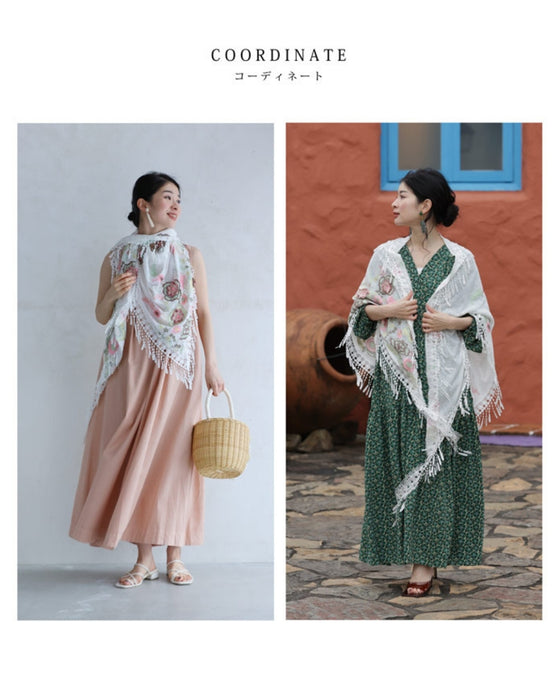 立体の花咲く春色刺繍の三角ストール