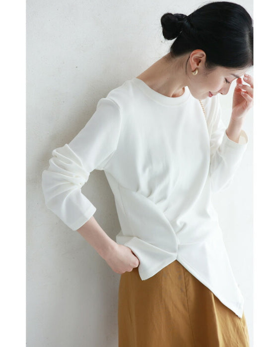 アシンメトリーなカーブタックのカットソートップス