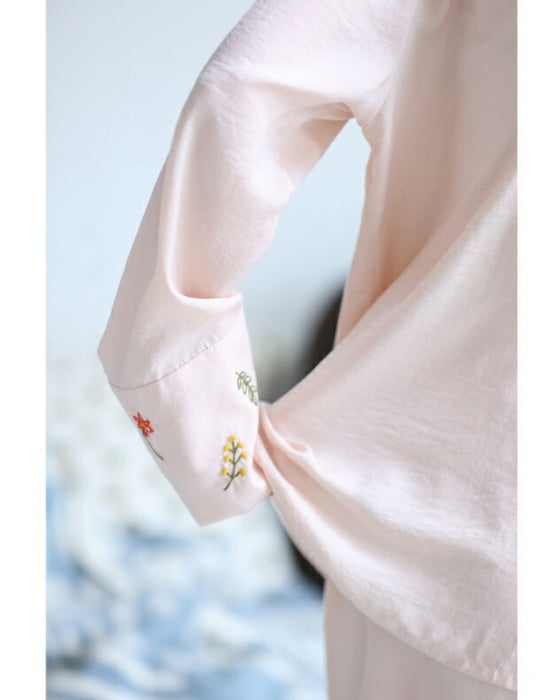 ほっこり可愛い花刺繍のとろみ生地パジャマセット