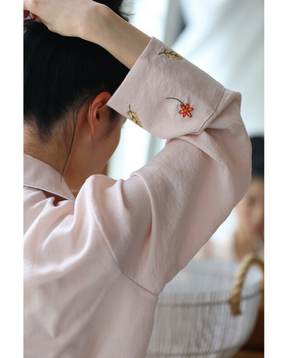 ほっこり可愛い花刺繍のとろみ生地パジャマセット