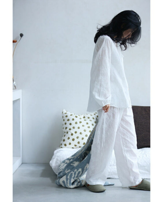 花刺繍が浮かぶコットンパジャマセット