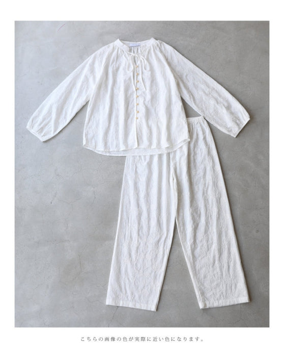 花刺繍が浮かぶコットンパジャマセット