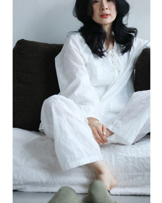 花刺繍が浮かぶコットンパジャマセット