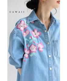  【予約商品】ビジュー輝く花刺繍の柔らかデニムシャツトップス