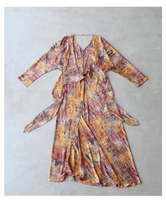 彩り豊かなアート柄カシュクールロングワンピース