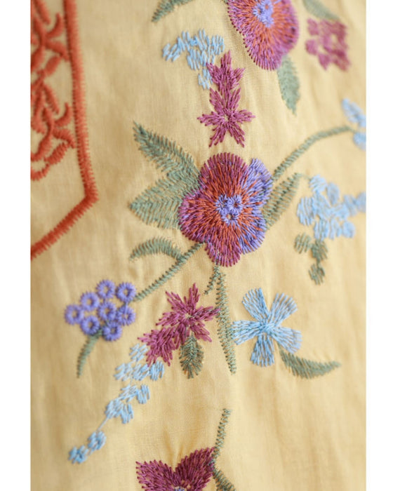 彩り花刺繍のふんわりブラウストップス