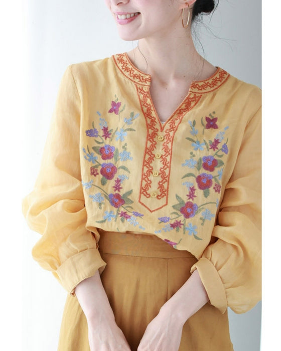 彩り花刺繍のふんわりブラウストップス