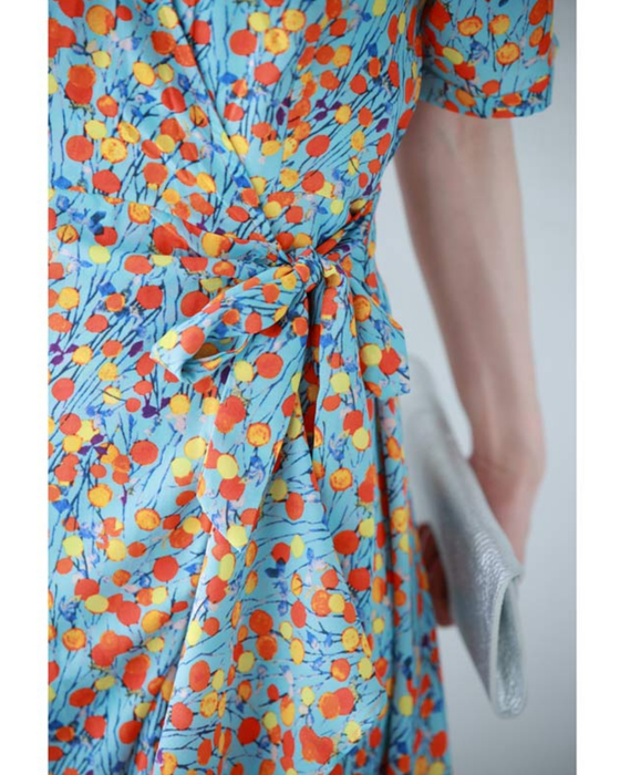 まあるいお花が咲くラップデザインミニワンピース