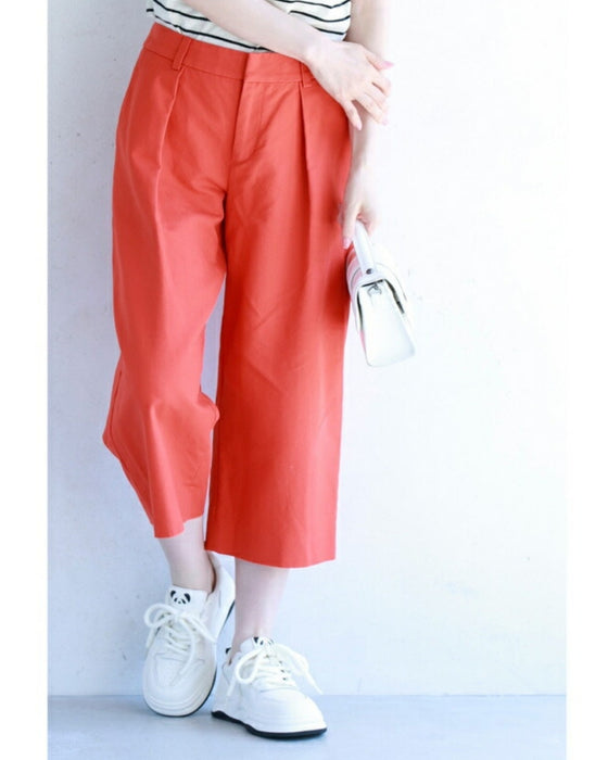 はにかみパンダのスニーカー