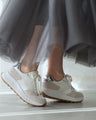 No need to worry about the entrance! Versatile and elegant sneakers