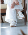 No need to worry about the entrance! Versatile and elegant sneakers