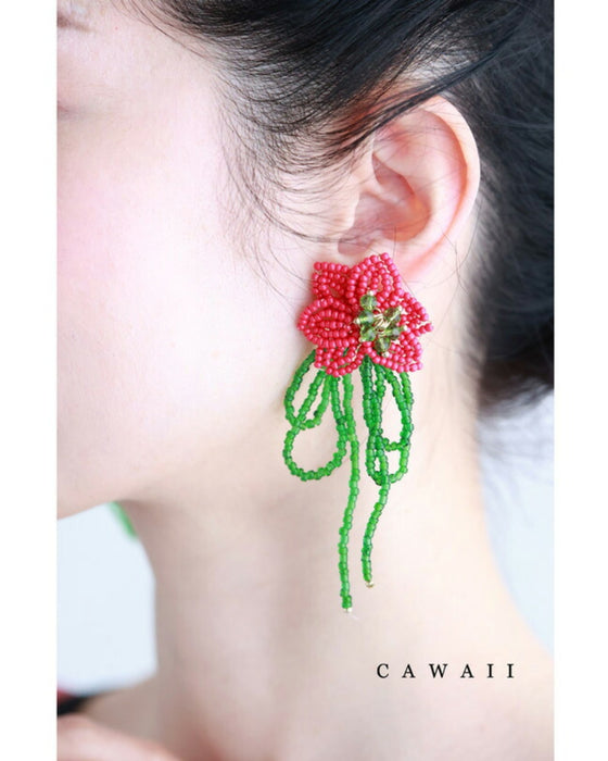 【返品・交換不可】揺れるビーズリボンの一輪花ピアス