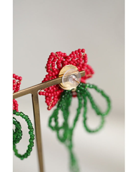 【返品・交換不可】揺れるビーズリボンの一輪花ピアス