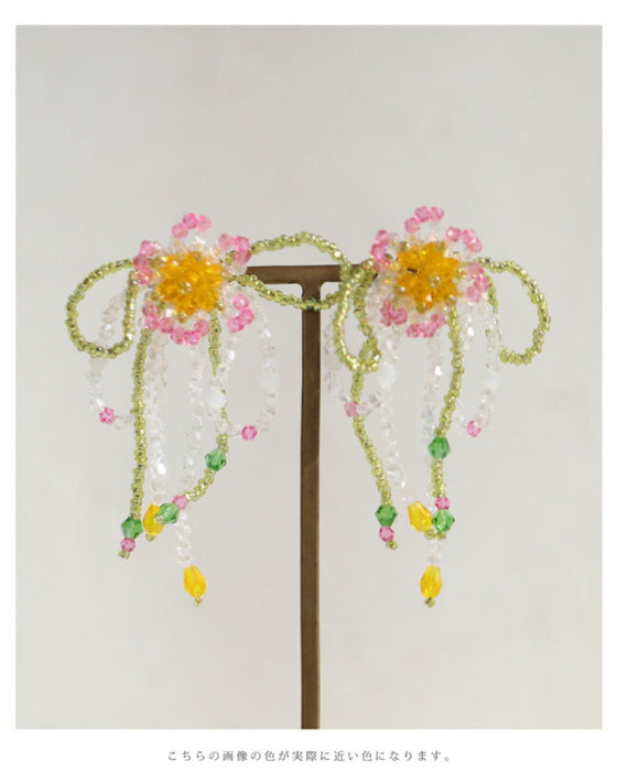 【 返品・交換不可 】光に煌めくお花のビーズリボンピアス