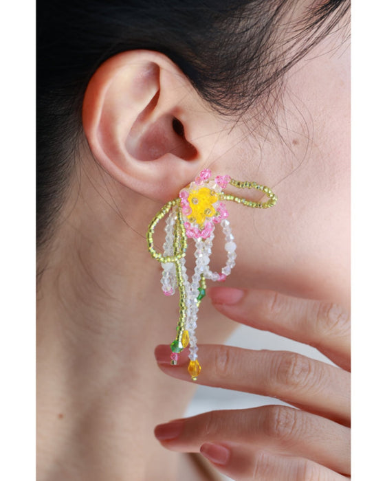 【 返品・交換不可 】光に煌めくお花のビーズリボンピアス